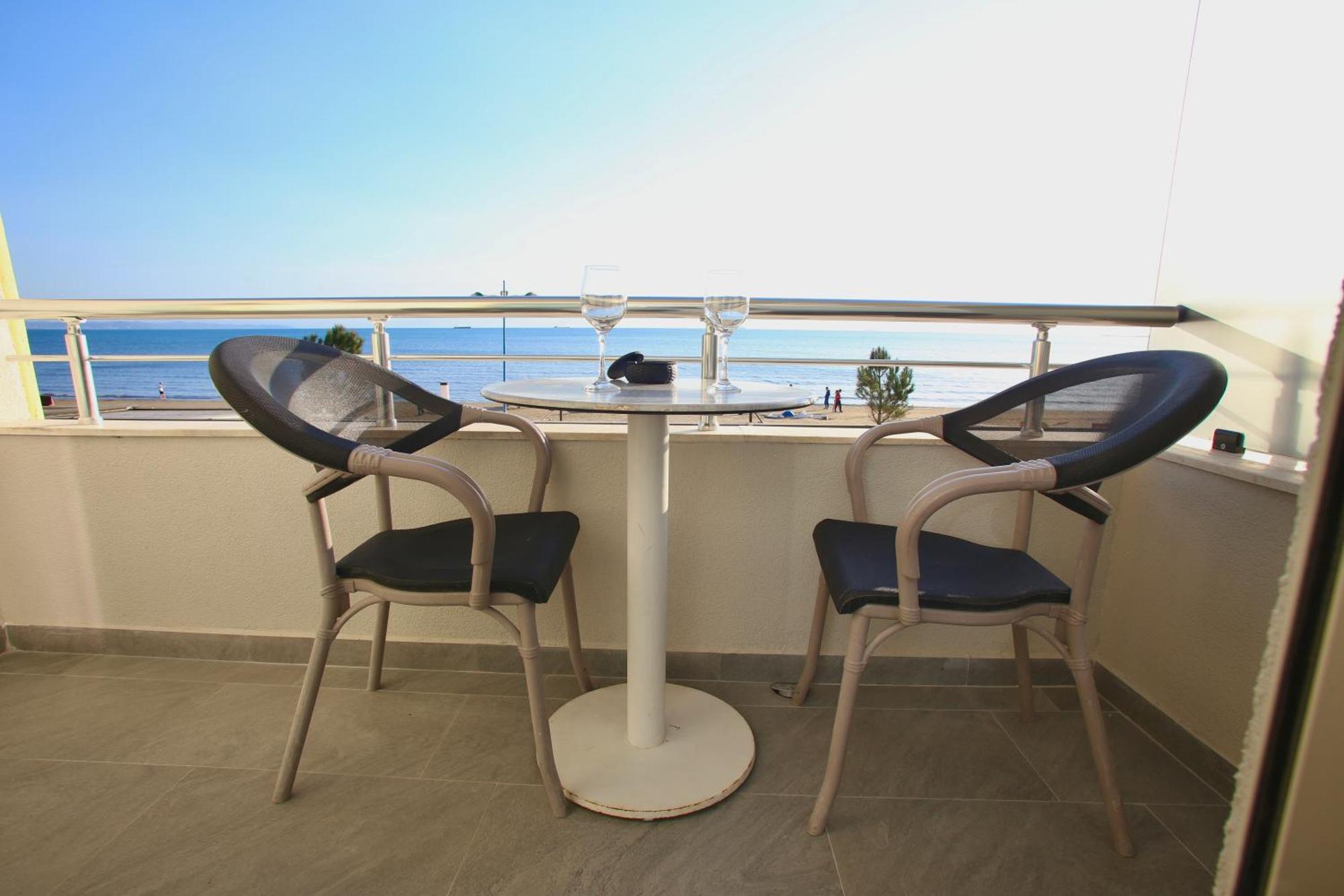 Luxurious Dreamy Seaview Apartment Durres Exterior photo